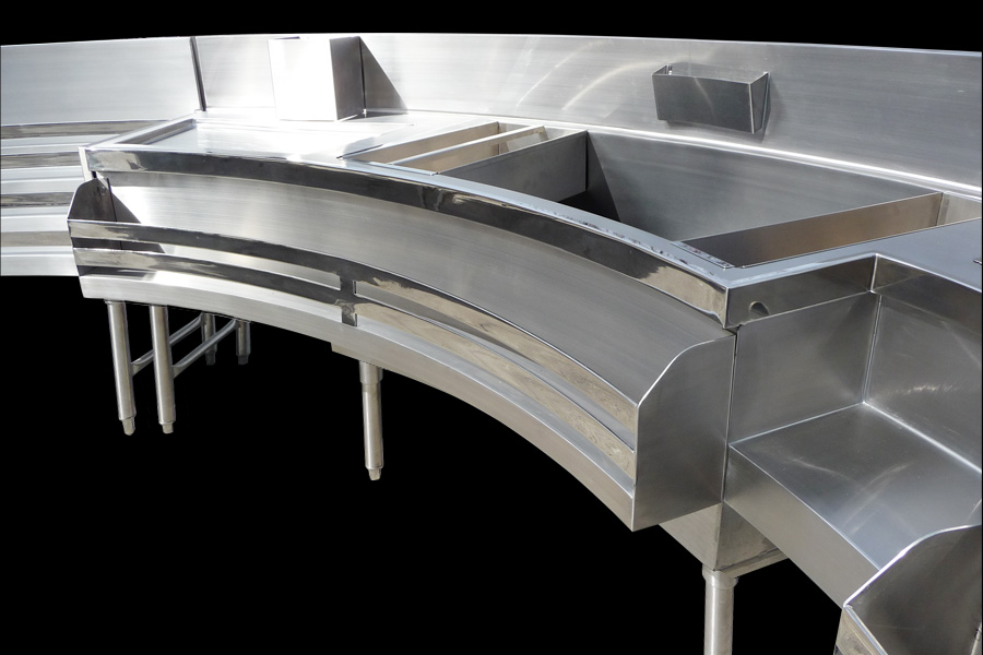 image of front of custom ice chest with single speed rail and drainboard at Hilton Hawaiian